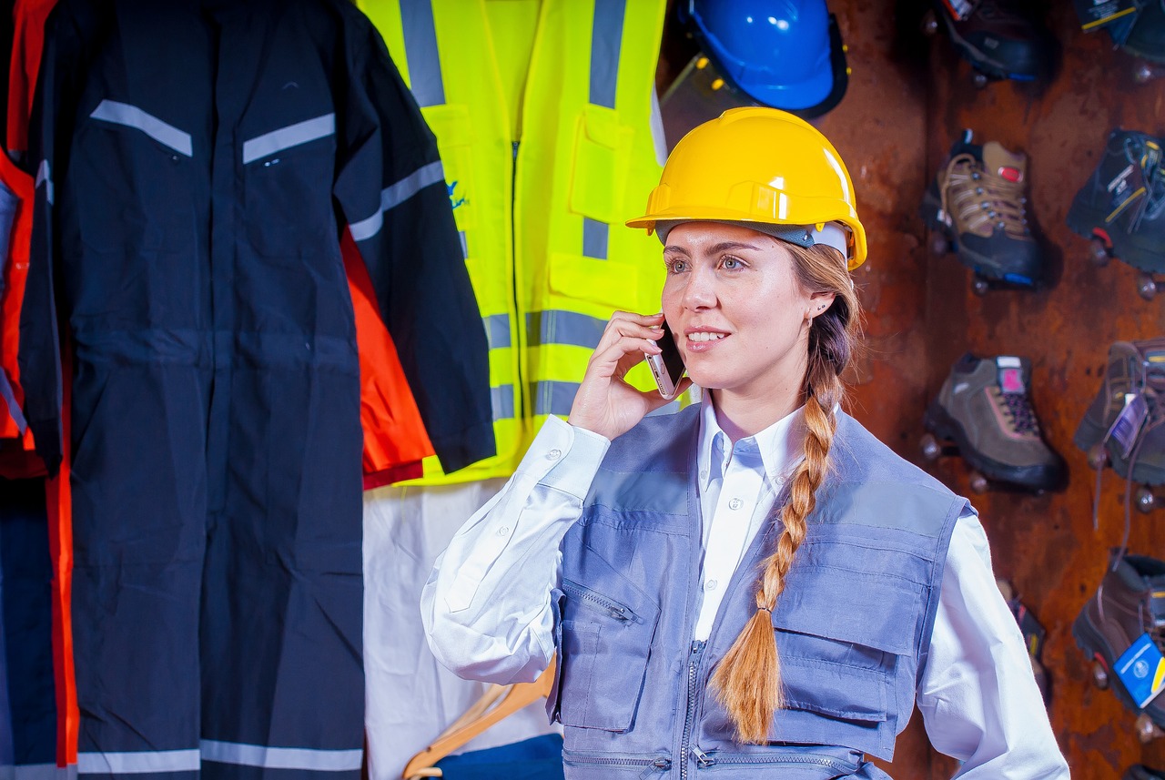 Odzież BHP – ochrona i komfort w miejscu pracy